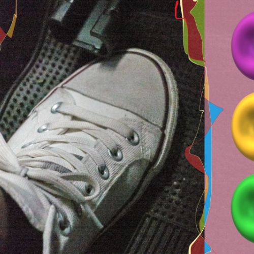 Baskets dans une voiture I